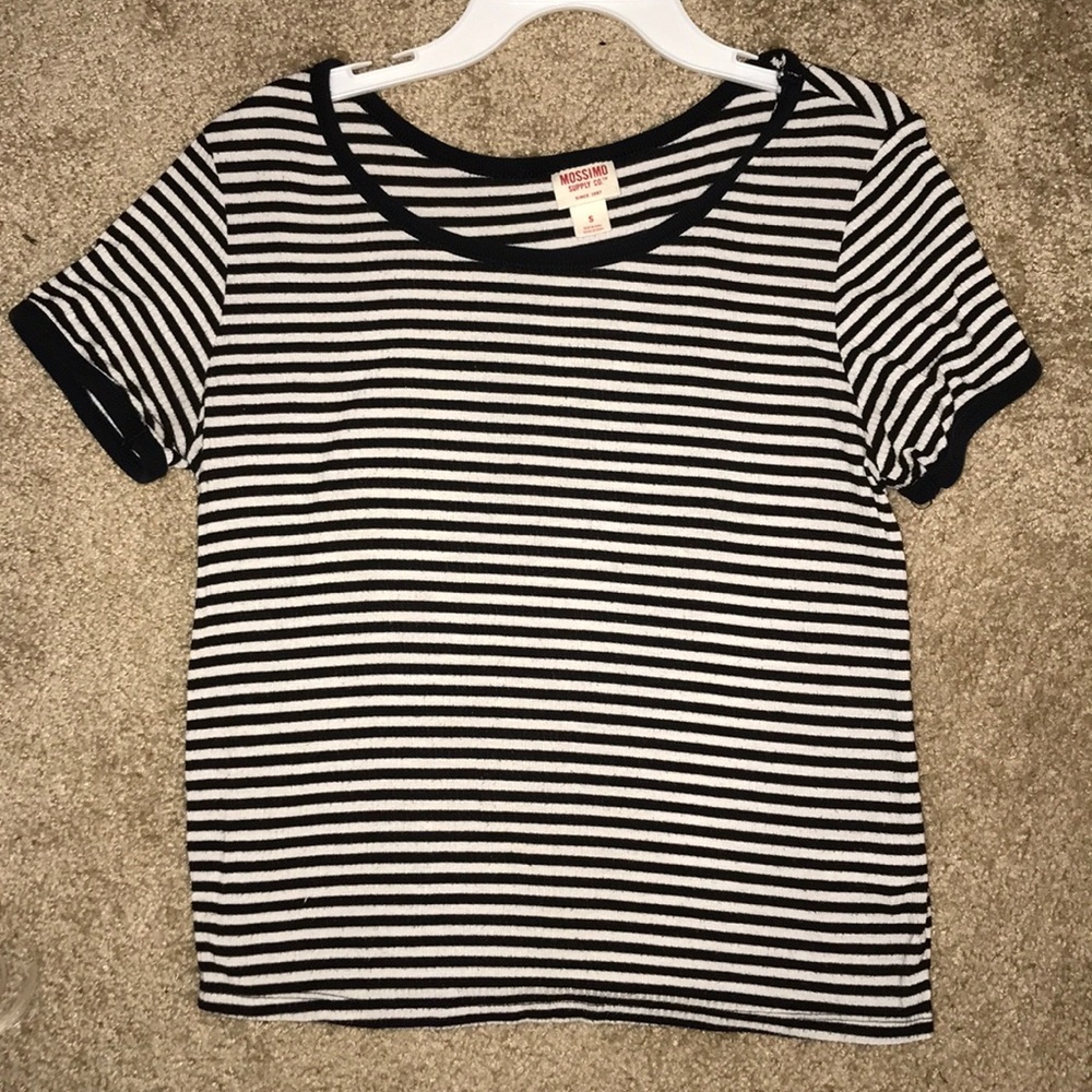 Semi Cropped striped tee.